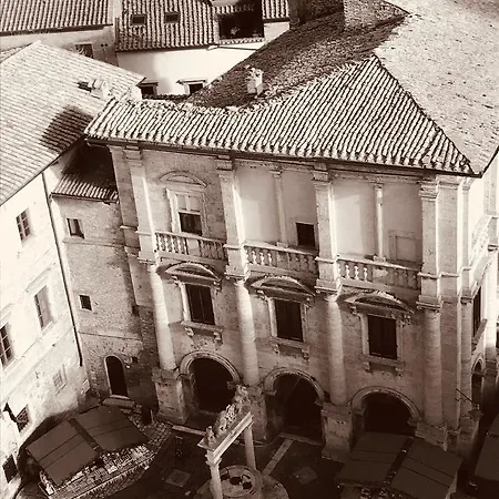 La Corte Segreta Gasthof 3*